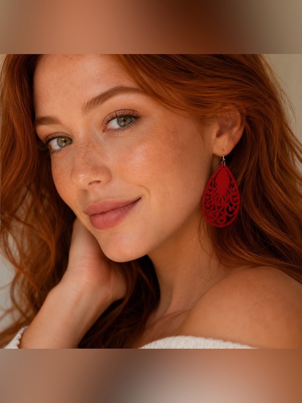 ❤️Beautiful Wooden Filigree Earrings with Hook Backs❤️